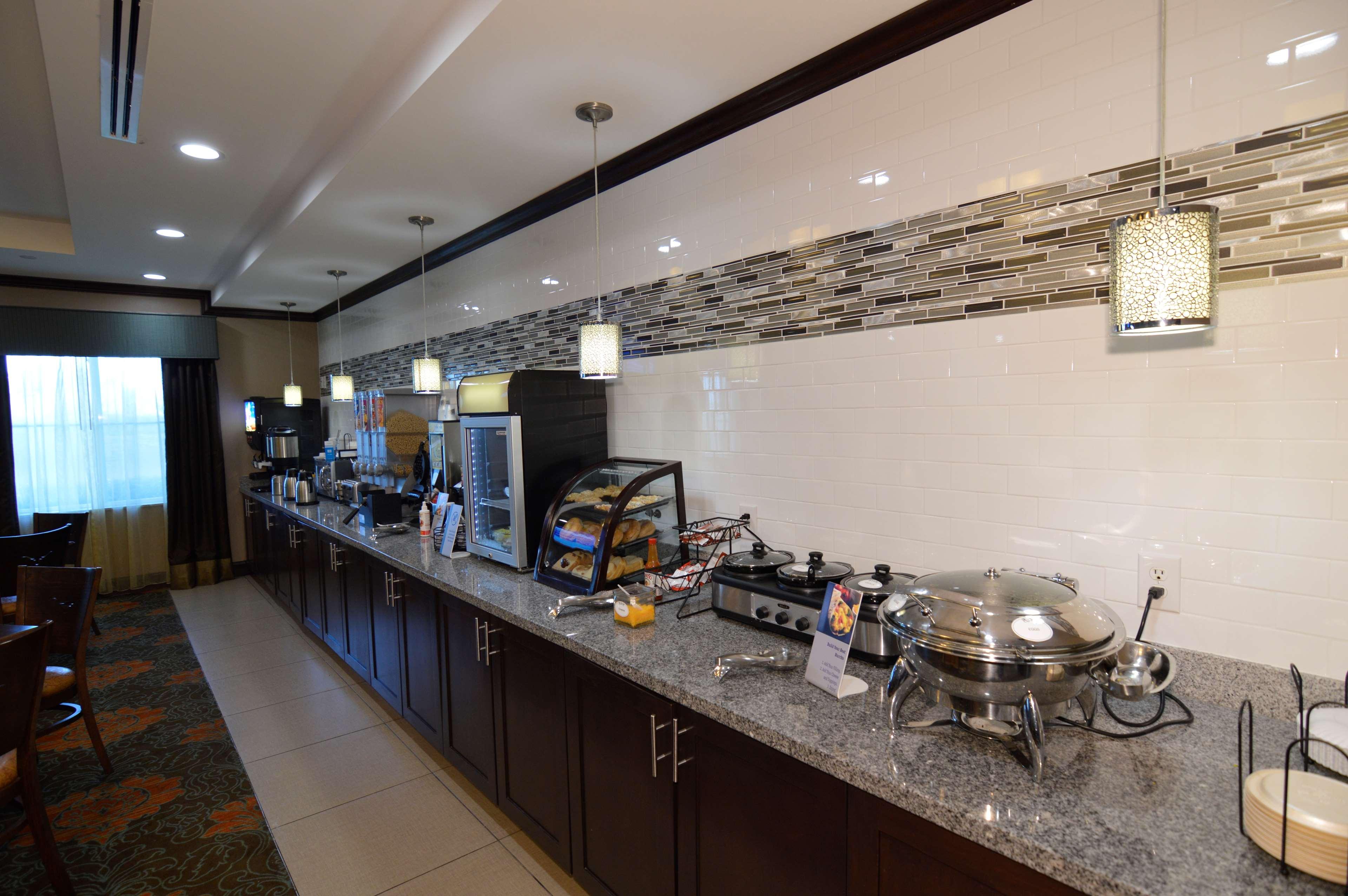 Best Western Plus Longhorn Inn & Suites Luling Esterno foto