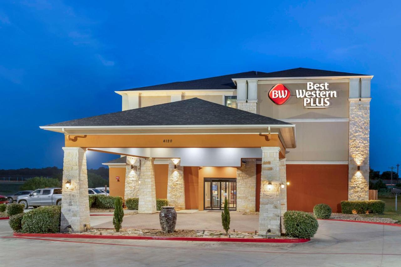 Best Western Plus Longhorn Inn & Suites Luling Esterno foto