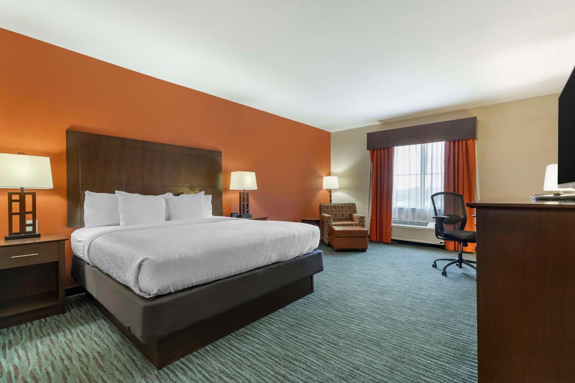 Best Western Plus Longhorn Inn & Suites Luling Esterno foto