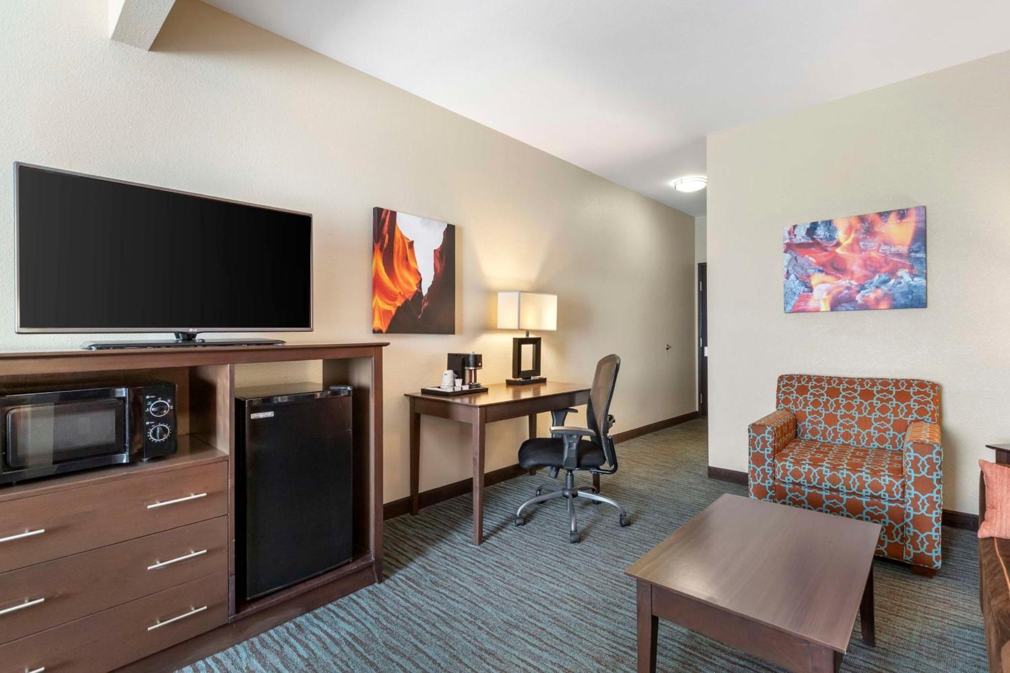 Best Western Plus Longhorn Inn & Suites Luling Esterno foto