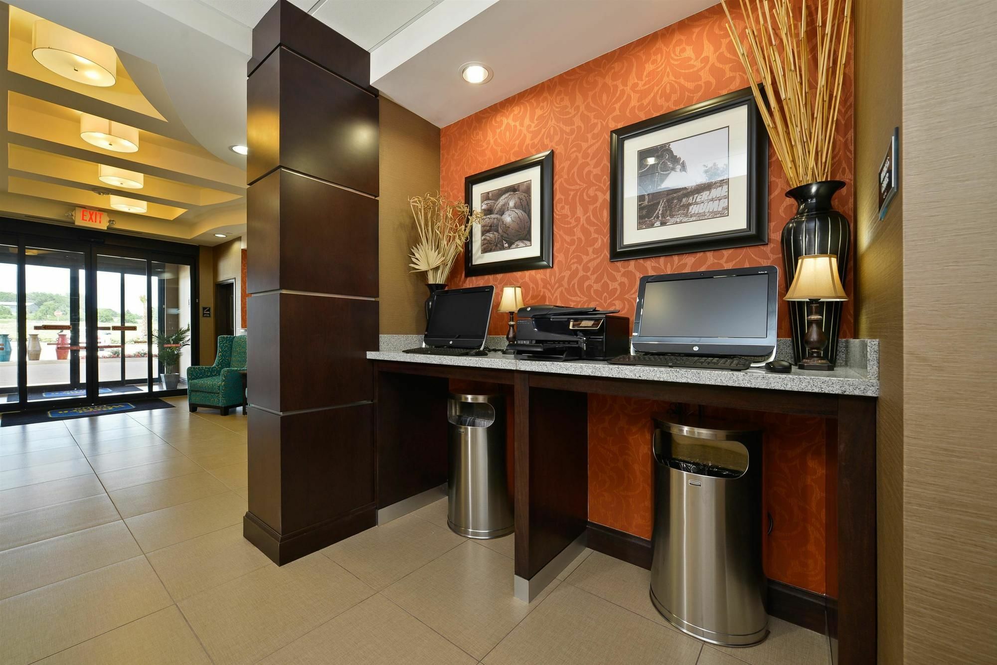 Best Western Plus Longhorn Inn & Suites Luling Esterno foto
